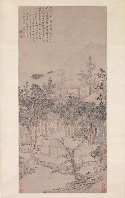 一幅淡设色的山水。一座两层的楼阁立在高松和落叶的树之间，敞开的楼上坐着两个人；下方有门和小径，身后的山在雾中升起，画幅上部写满了工整的长题。